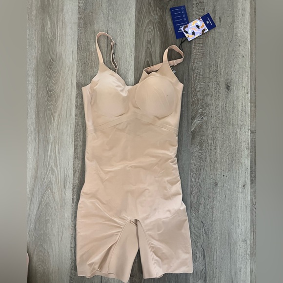 Honeylove Intimates & Sleepwear Nwt Honeylove Superpower Mid Thigh